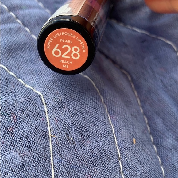 Revlon Super Lustrous Lipstick - Picture 9 of 15